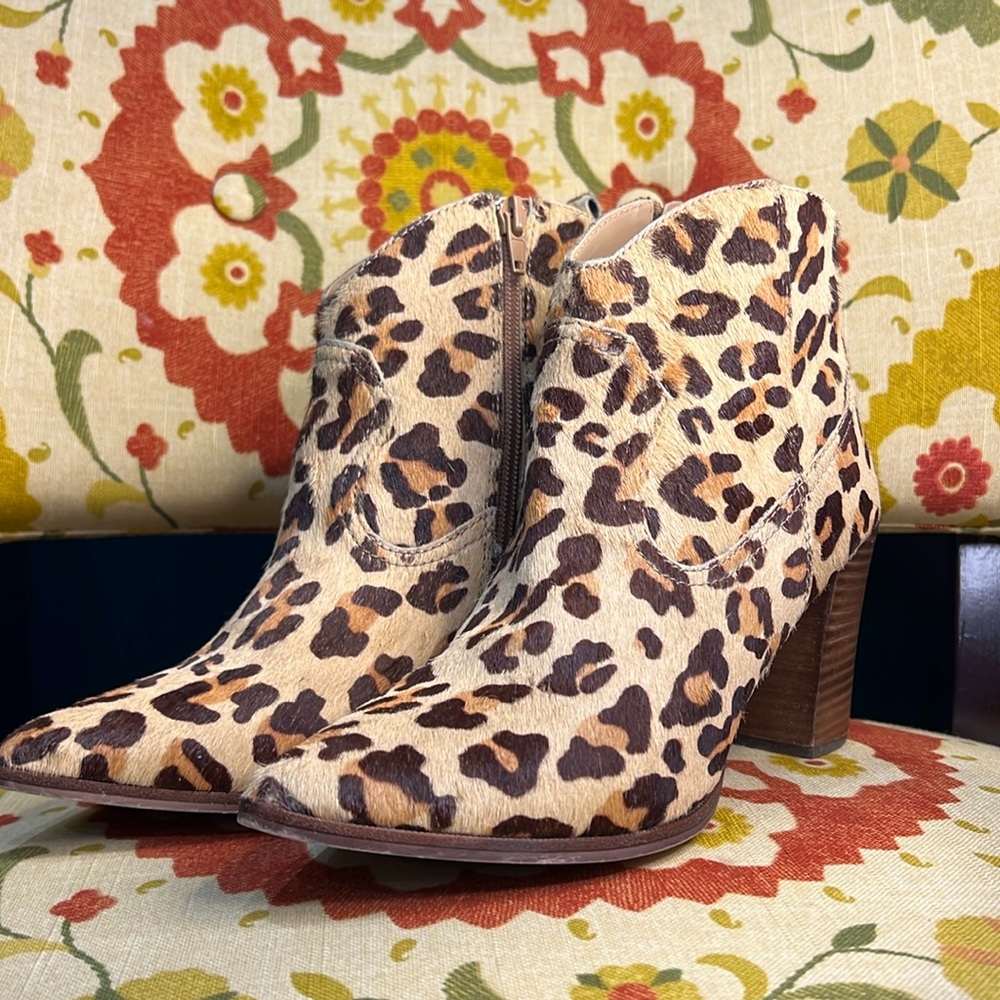 Steve Madden leopard boots